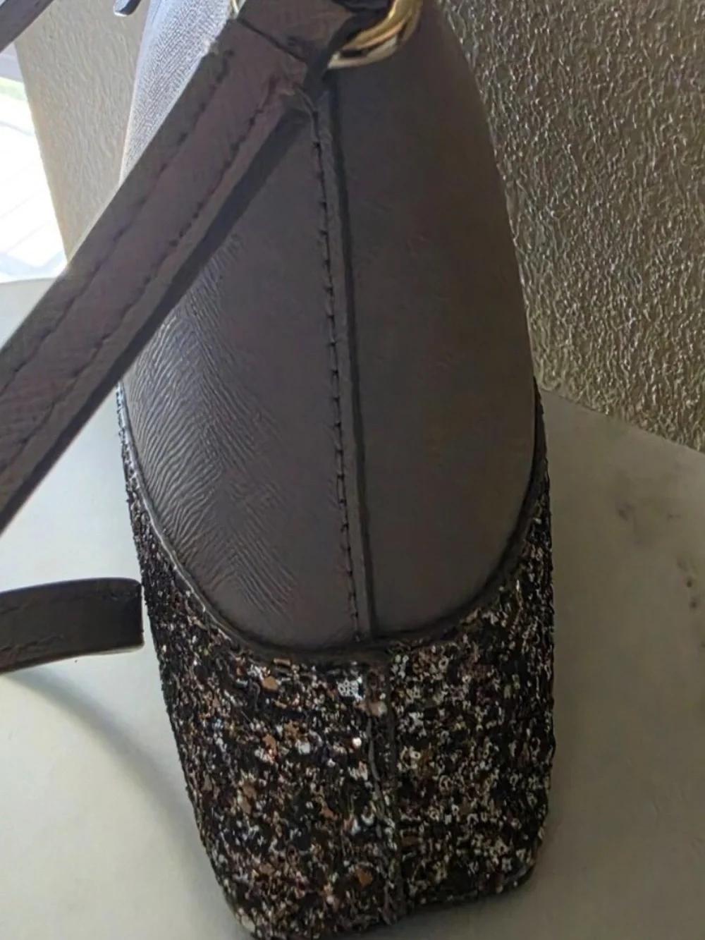 Kate Spade Grey Gold Leather Glitter Crossbody Bag EUC 10”x 6”- 20”handle drop